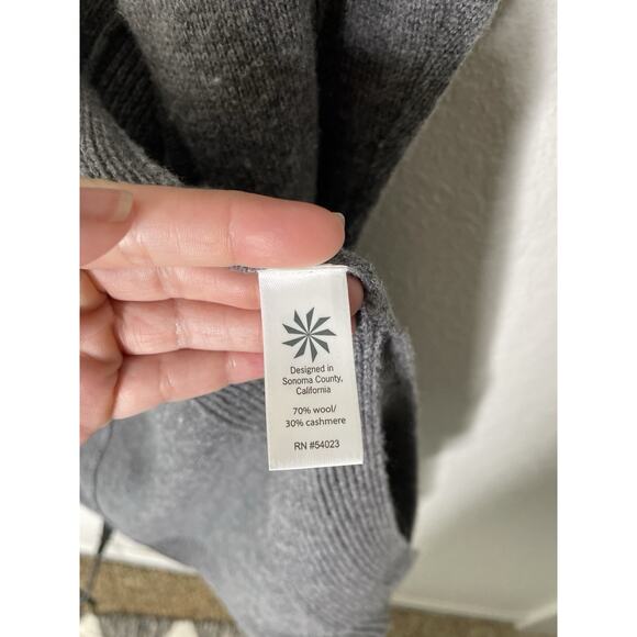 Athleta Gray Spirit Wool Cashmere Wrap Size Small Has Pockets Oversized - Picture 3 of 6